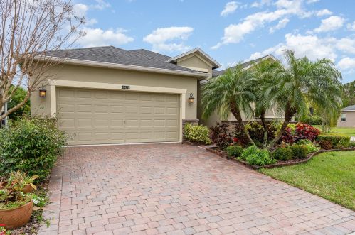 6451 Ingalls St, Melbourne, FL 32940-8662