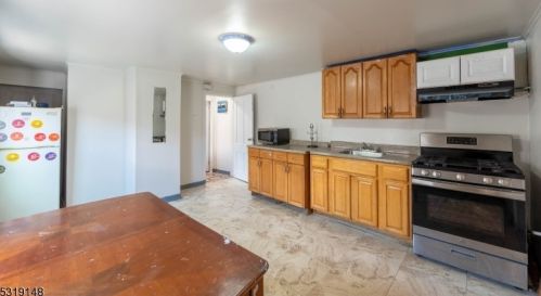 224 Chestnut St, Newark NJ 07105-1576 exterior