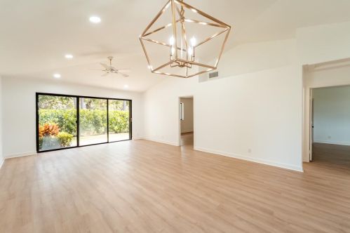 833 Club Dr, West Palm Beach, FL 33418-7058