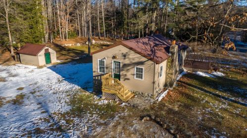 91 Elm St, Ossipee, NH 03864-7156