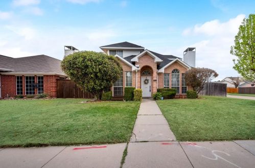 2225 Chapman Dr, Carrollton, TX 75010-4154
