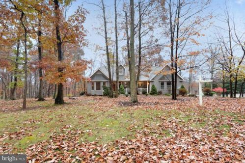 27 Atlatl Ln, Hedgesville, WV 25427-6298