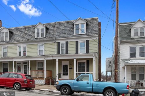 126 Franklin St, Red Lion, PA 17356-1904