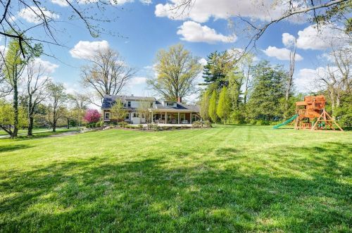 3260 Galbraith Rd, Cincinnati OH 45239-3903 exterior