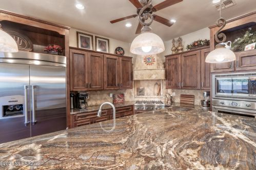 36618 Desert Sun Dr, Tucson AZ 85739-3056 exterior