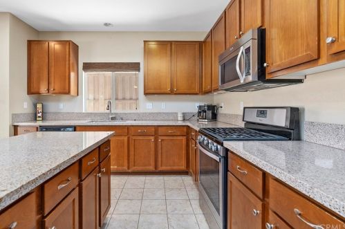 34122 Camelina St, Lake Elsinore CA  92532-2957 exterior