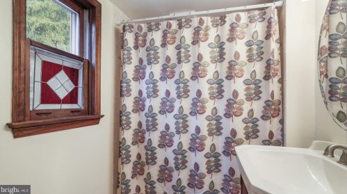 504 Hill Ave, Langhorne PA  19047-3949 exterior