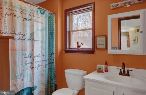 437 Pisgah State Rd, Shermansdale PA  17090-8921 exterior