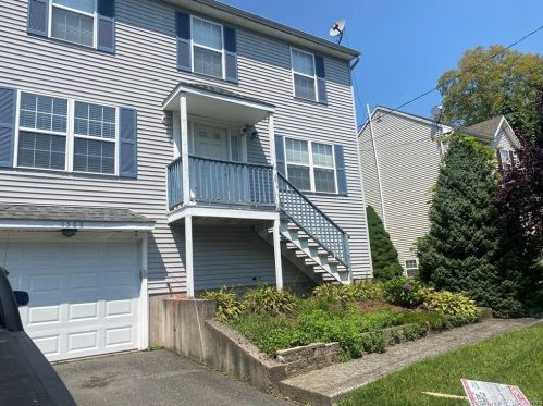 1588 Highland Ave, Waterbury, CT 06708-4914
