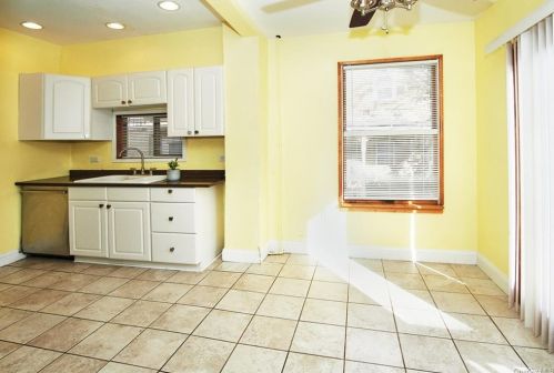10 Royce Ave, Middletown NY  10940-4709 exterior
