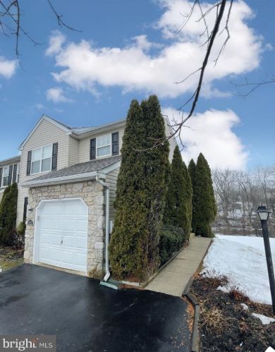 1222 Oxford Cir, Lansdale, PA 19446-6641