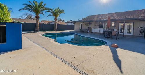 4530 Villa Theresa Dr, Glendale AZ  85308-1522 exterior