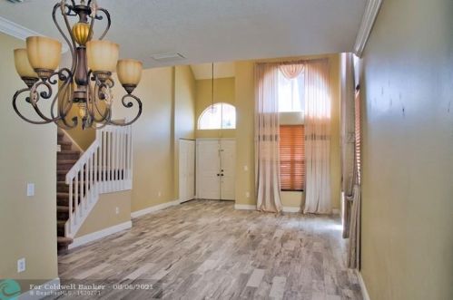 728 156th Ave, Hollywood FL  33028-1516 exterior