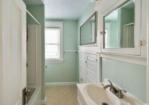 123 Marion St, Mishawaka IN  46545-6515 exterior