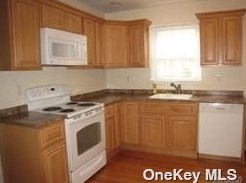 661 Nicolls Rd, Deer Park, NY 11729-2724
