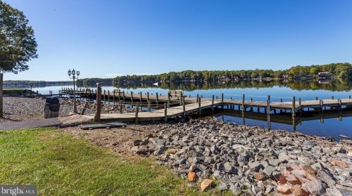 327 Fairway Dr, Locust Grove VA  22508-5441 exterior