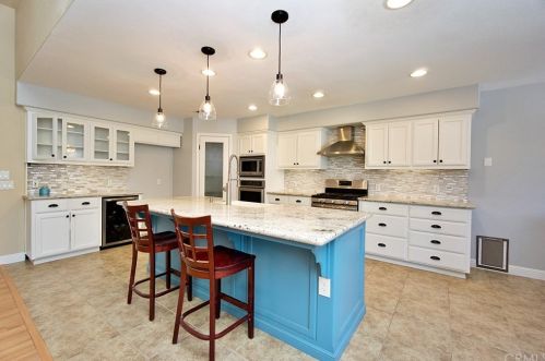 3047 Sultana Dr, Madera CA  93637-5941 exterior