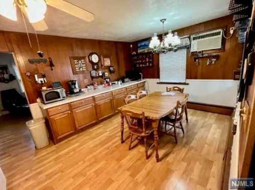 43 Chestnut St, Ridgefield Park NJ  07660-2245 exterior