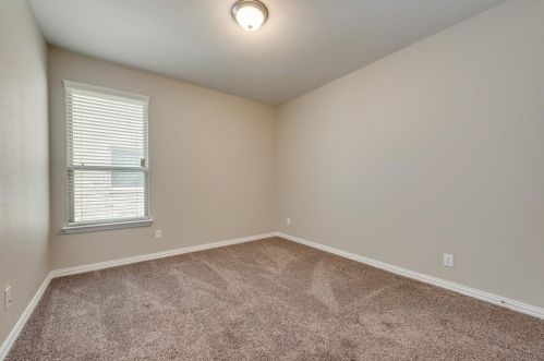 3605 Helm Ln, Denton TX  76210-8482 exterior