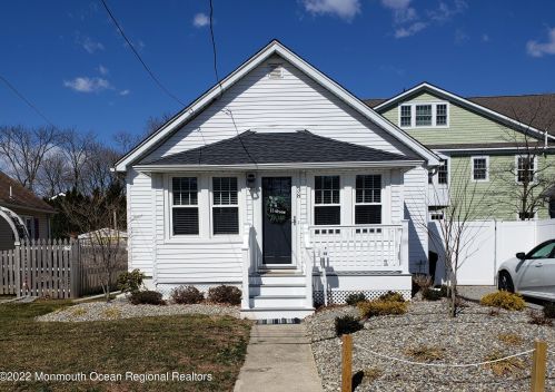38 Tower Hill Ave, Tinton Falls, NJ 07701-2225