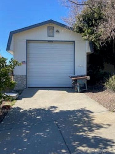 34181 Tractor Trl, Wildomar, CA 92595-9298