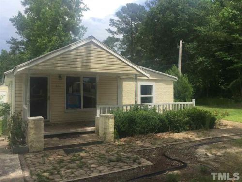 964 Thompson Chapel Rd, Wilson, NC 27896-8189