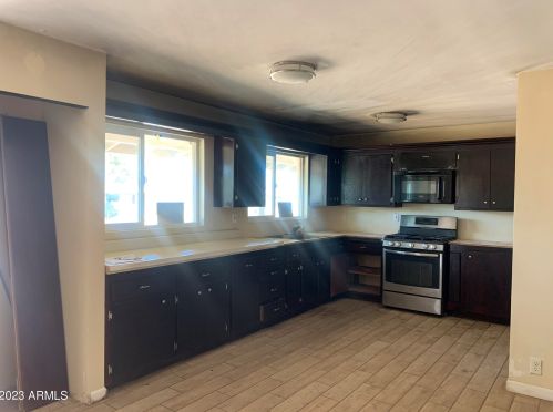 26 Freihage Dr, Sierra Vista, AZ 85635-1104