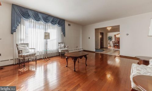 520 Lakeview Dr, Auburn NJ  08085-1248 exterior