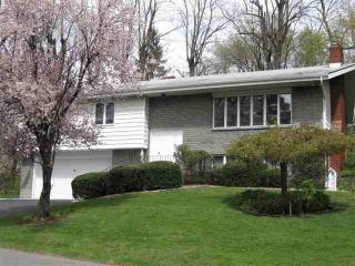 3 Ichabod Ln, Albany, NY 12211-2036