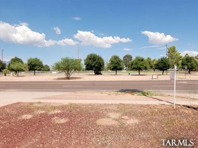 2811 Craycroft Rd, Tucson AZ  85712-5201 exterior