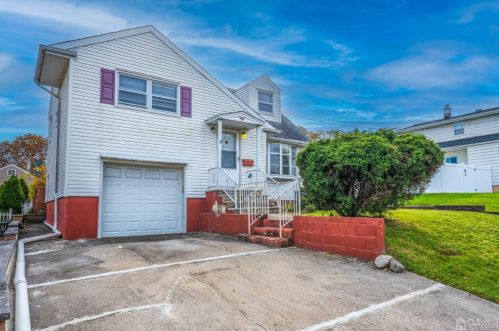 147 Lee Ave, Perth Amboy, NJ 08861-2201