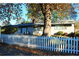 3361 Marvin Dr, Eugene, OR 97404-1687