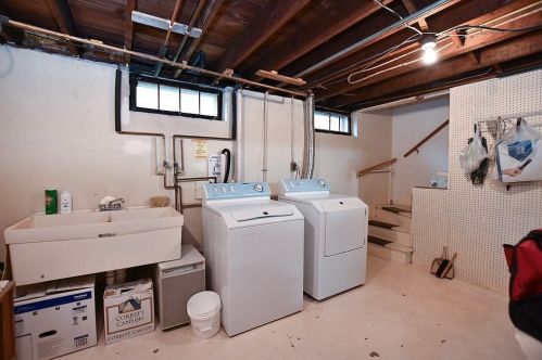 312 Nelson St, Providence RI  02908-2126 exterior