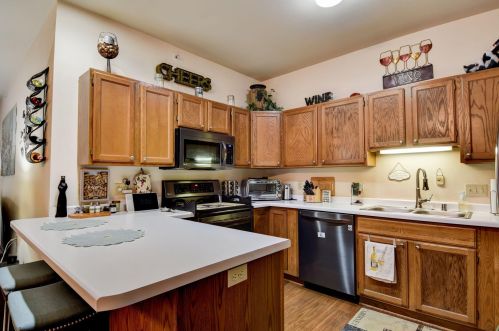 3920 92, Milwaukee WI 53228-2100 exterior