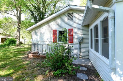 488 Fiddlers Grn, Dover DE  19904-4815 exterior