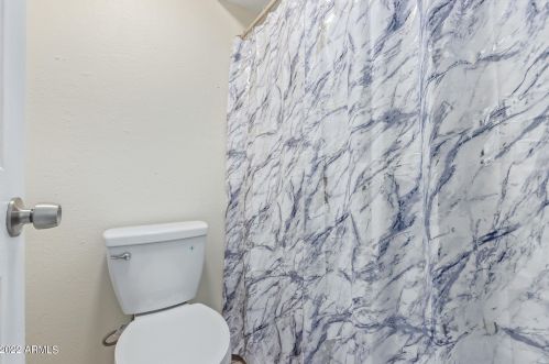 3068 89 Dr, Phoenix AZ 85037-1171 exterior