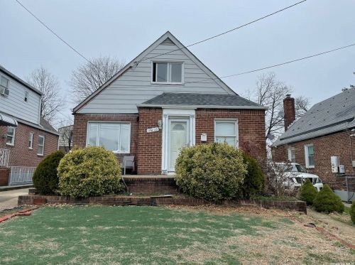23823 116th Ave, Floral Park, NY 11003-4006