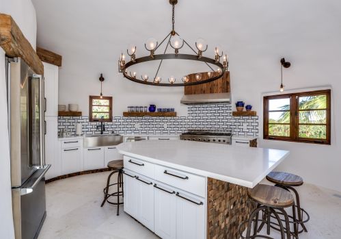 400 Camino Alturas, Palm Springs CA  92264-8996 exterior