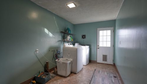 275 Willow Dr, Zanesville OH  43701-1252 exterior