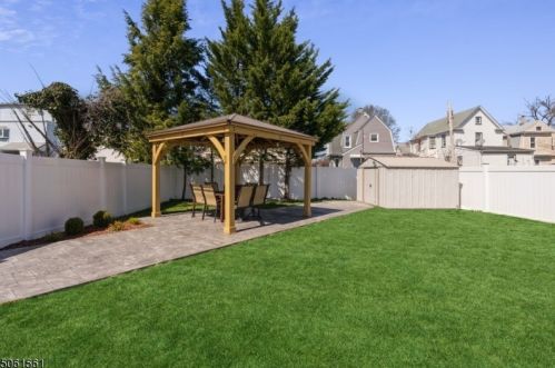 55 Charles St, Roselle Park NJ  07204-2258 exterior