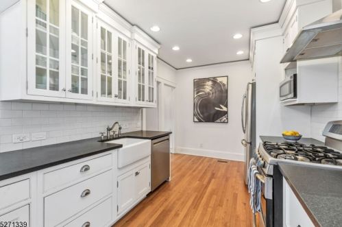 645 Raymond St, Westfield NJ  07090-2451 exterior