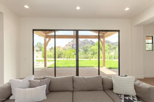 4554 Mcdonald Dr, Scottsdale AZ 85253-5328 exterior