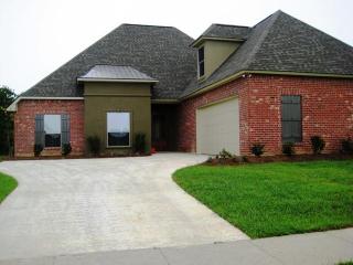 7085 Lakecrest Dr, Zachary, LA 70791-2771