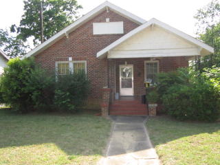 34 1st St, Greenwood, SC 29646-4530
