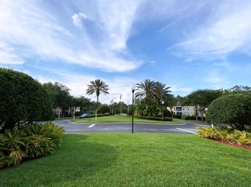 8900 Legacy Ct, Kissimmee FL  34747-1086 exterior