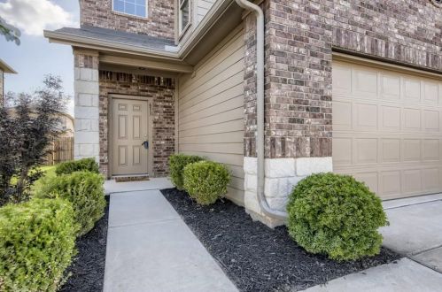 613 Pinnacle Dr, Georgetown TX  78626 exterior