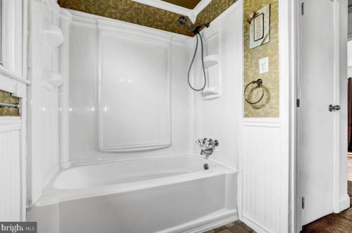 305 Shawnee Trl, Browns Mills NJ  08015-6119 exterior