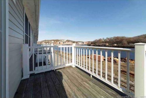 190 Thames St, Norwich, CT 06360-6256