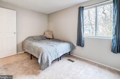 8629 Kenosha Ct, Lorton VA  22079-3045 exterior