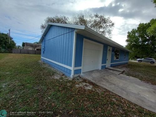 1931 Morelia Ln, Fort Pierce, FL 34953-2038